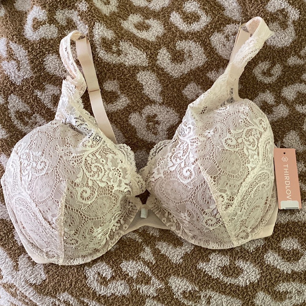 24/7 Lace contour plunge bra. Brand new- never worn Thirdlove